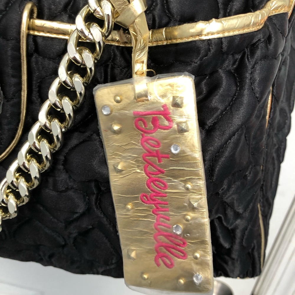 Betseyville Betsey Johnson Party Hearty Black Gold overnight Bag Quilted duffle - Picture 3 of 15